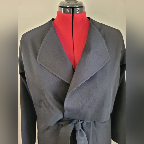 LULULEMON Lab trench, rain jacket, water resistant f coat in black SzM - Picture 2 of 12